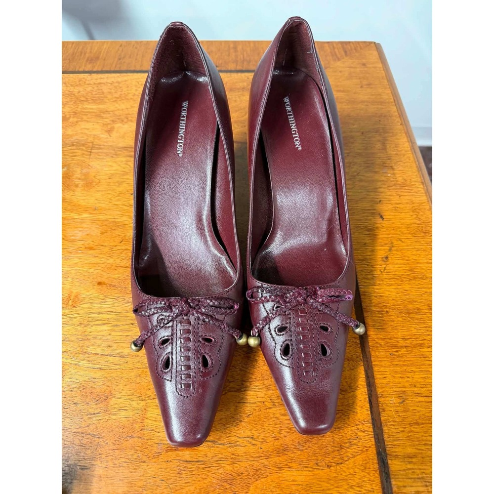 Vtg Worthington Womens 9M Burgundy Leather Pumps Pointed Toe Laser Cut Bow Heels